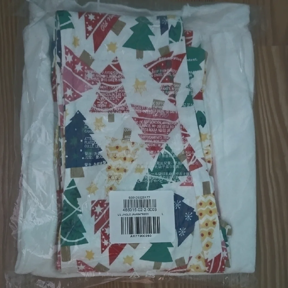 Old Navy Merry & Bright Holiday Pajama Set